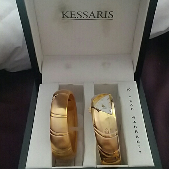 Watch - Picture 1 of 3